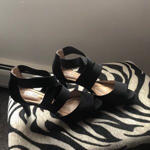 Black heels opened toe